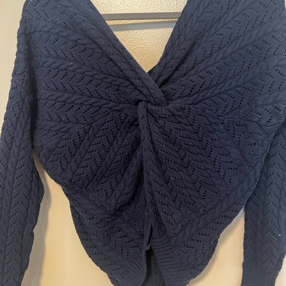 Francesca’s sweater - Picture 2 of 5